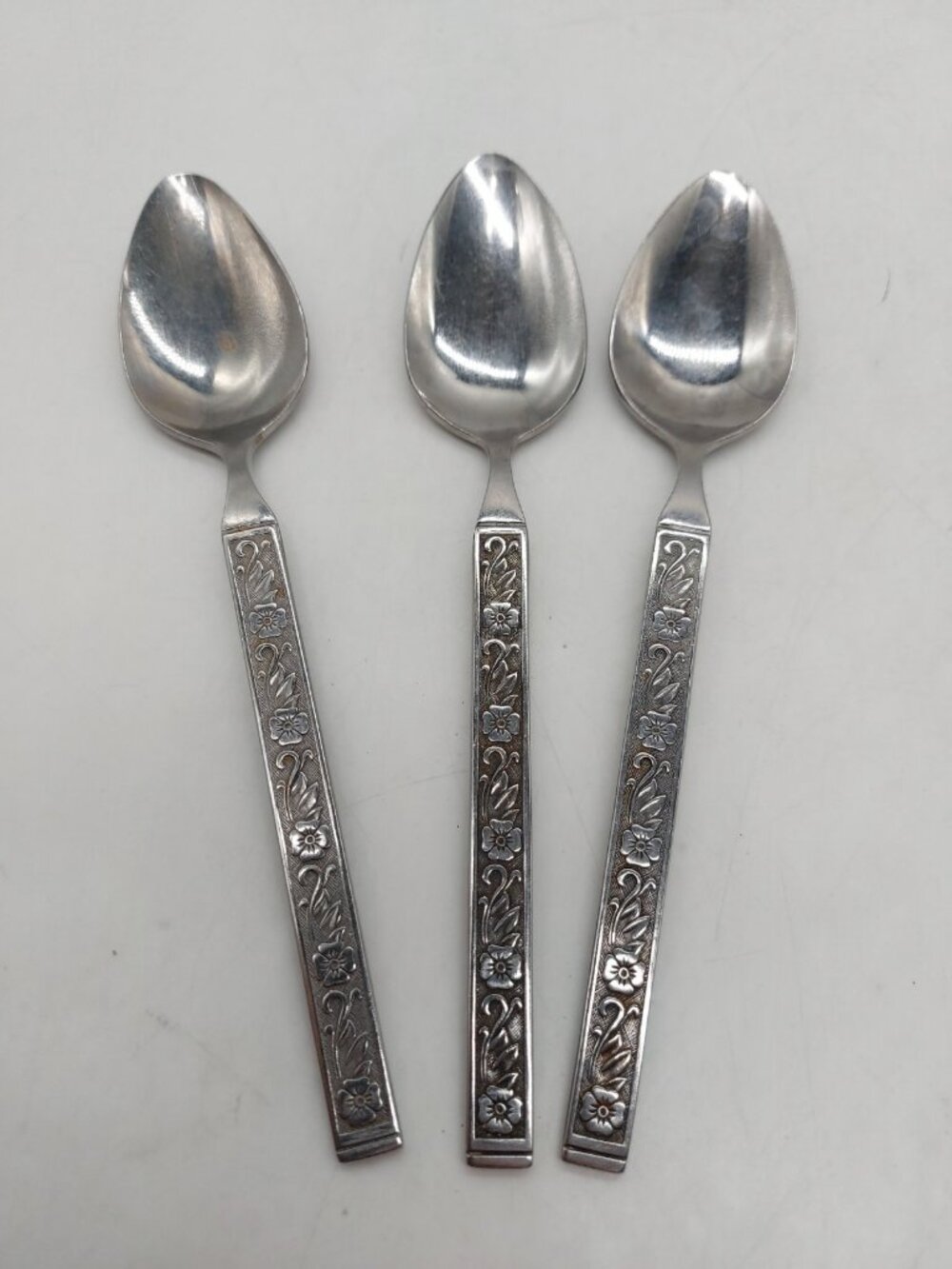Riviera Monterey Stainless Flatware 3 Teaspoons 6"